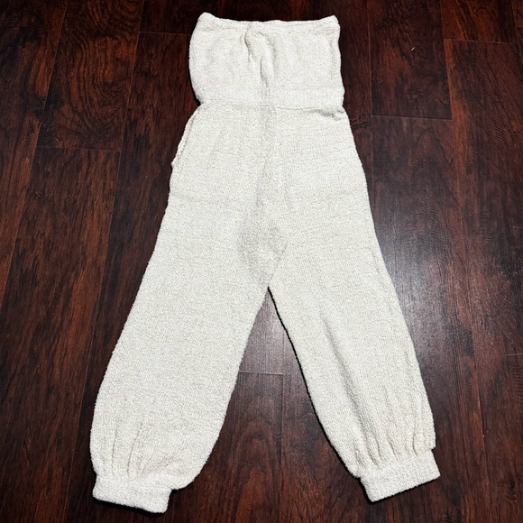 Elegant Cream Jumpsuit - Picture 9 of 16